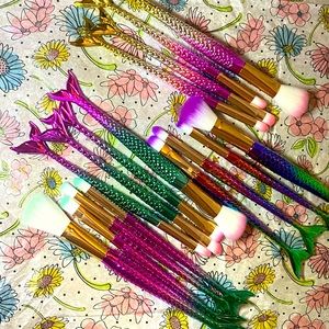Mermaid makeup brushes
